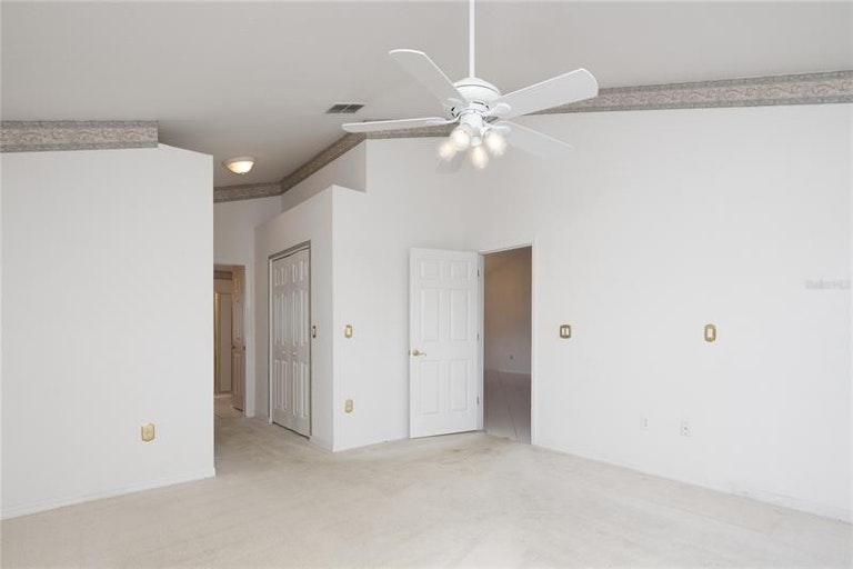 Photo 18 of 29 - 2762 Golf Lake Dr, Plant City, FL 33566