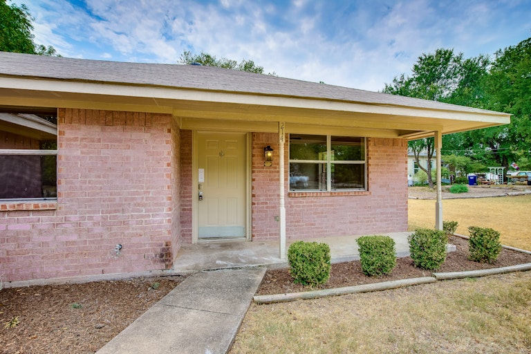 Photo 19 of 21 - 214 E 4th St, Anna, TX 75409