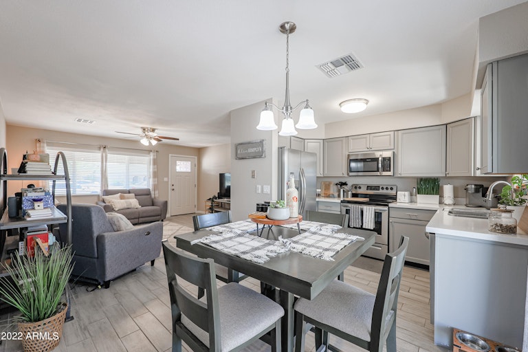 Photo 6 of 25 - 5244 W Cholla St, Glendale, AZ 85304
