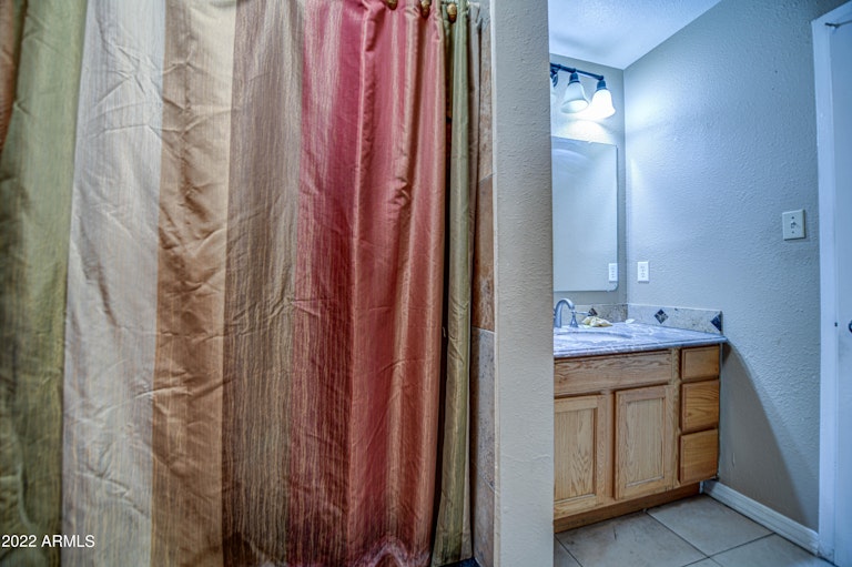 Photo 23 of 36 - 5307 W Camelback Rd, Phoenix, AZ 85031