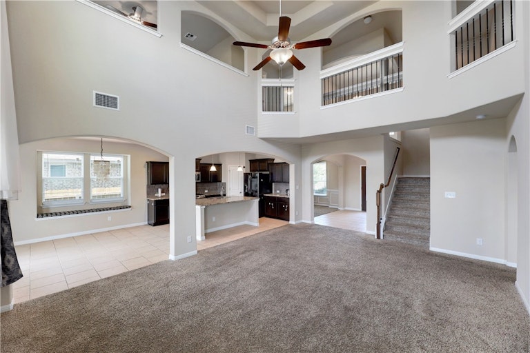Photo 4 of 34 - 5925 Mantalcino Dr, Round Rock, TX 78665