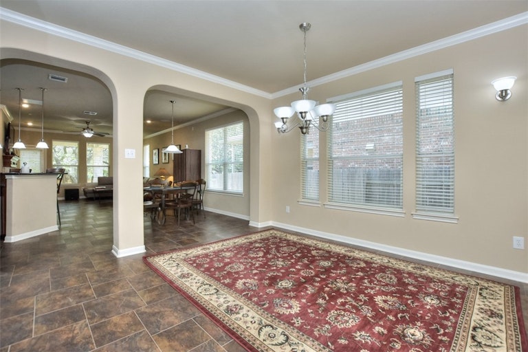 Photo 8 of 27 - 8020 Alophia Dr, Austin, TX 78739