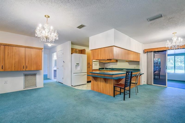 Photo 9 of 21 - 6904 Westinghouse Ave, Tampa, FL 33619