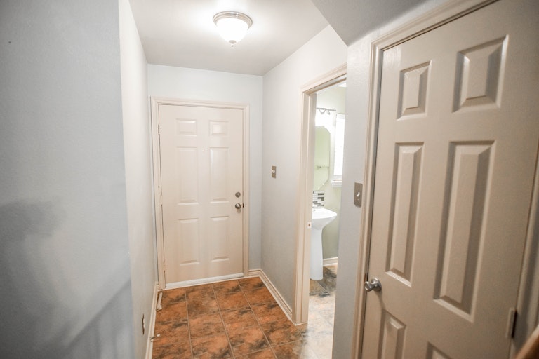Photo 20 of 36 - 3954 Fernando Dr, Euless, TX 76040