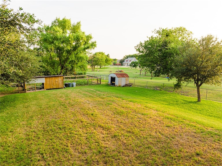 Photo 36 of 40 - 21004 Apache Plum Ln, Pflugerville, TX 78660