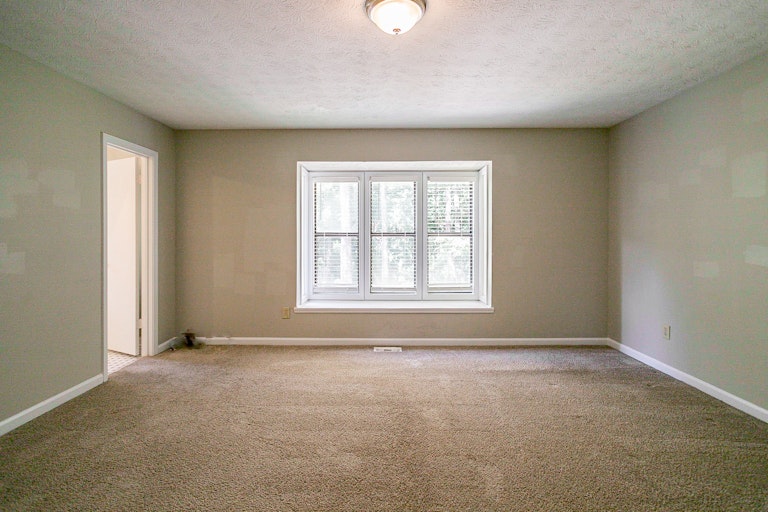 Photo 16 of 28 - 2511 Deer Isle Cv, Lawrenceville, GA 30044