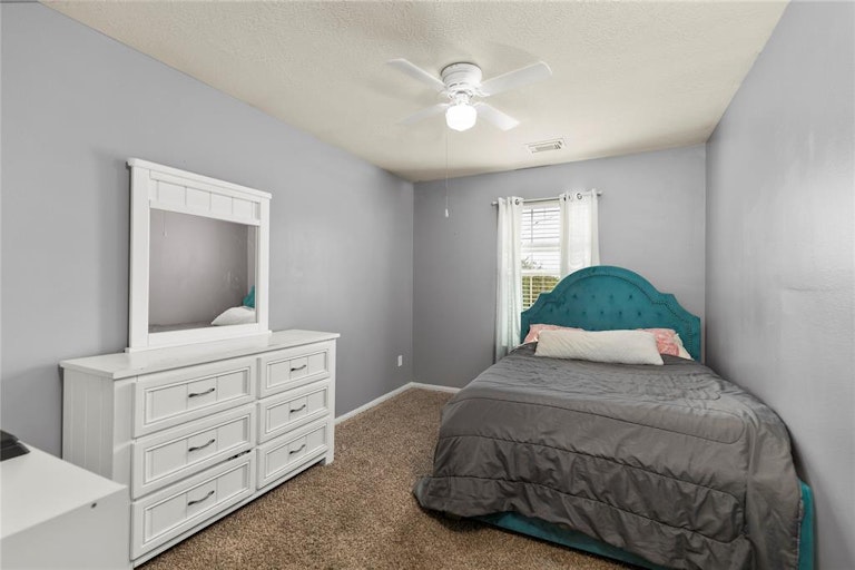 Photo 23 of 32 - 5938 Sugar Field Ln, Katy, TX 77449