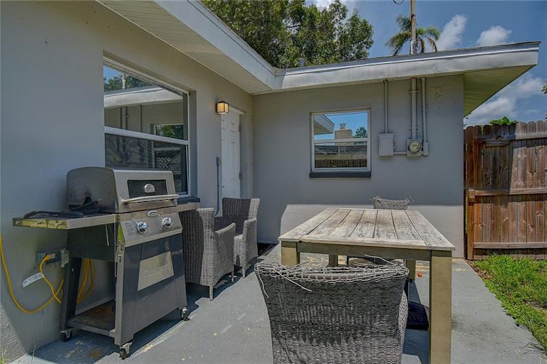 Photo 24 of 25 - 1625 Madrid Dr, Largo, FL 33778