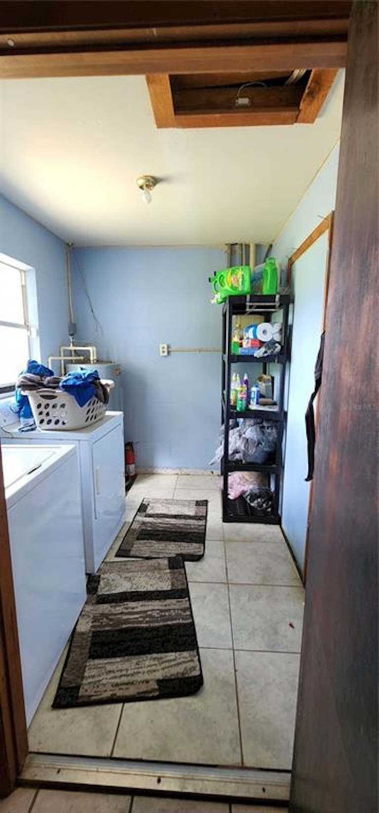 Photo 9 of 14 - 8225 Carey Rd, Lithia, FL 33547