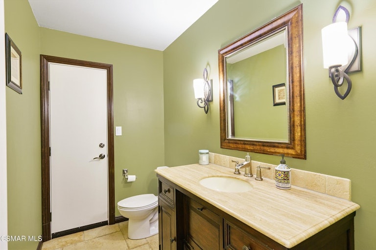 Photo 10 of 14 - 2431 Invar Ct, Simi Valley, CA 93065