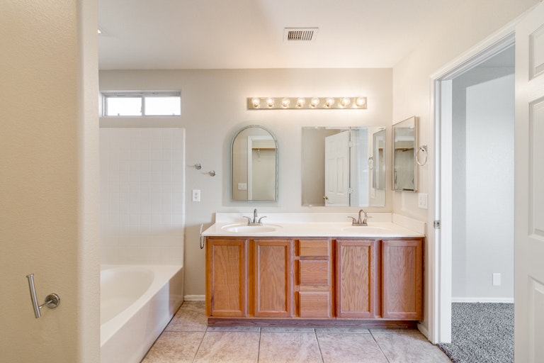 Photo 17 of 30 - 8015 W Citrus Way, Glendale, AZ 85303