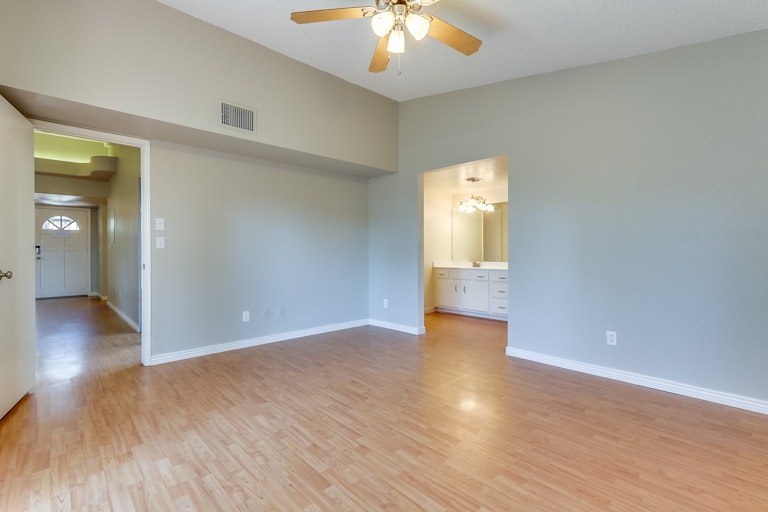 Photo 5 of 28 - 4326 N 29th Pl, Phoenix, AZ 85016