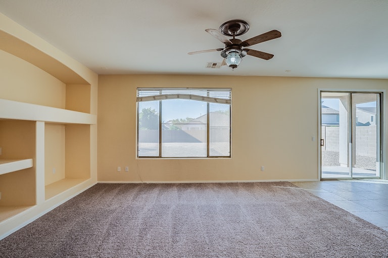 Photo 9 of 29 - 14115 W Bloomfield Rd, Surprise, AZ 85379
