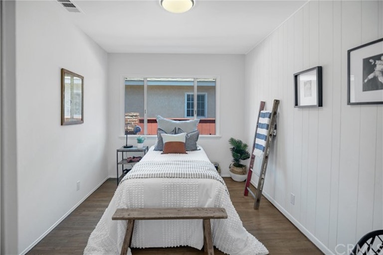 Photo 48 of 60 - 3433 McNab Ave, Long Beach, CA 90808