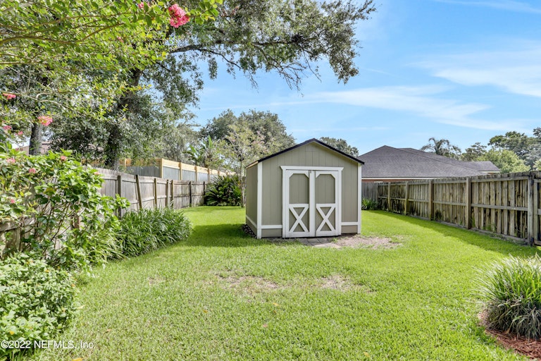 Photo 31 of 32 - 12669 Eaglesham Dr, Jacksonville, FL 32225