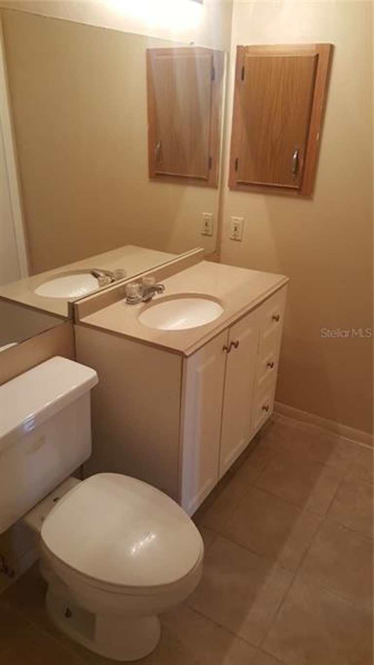 Photo 15 of 22 - 4609 Cason Cove Dr #517, Orlando, FL 32811