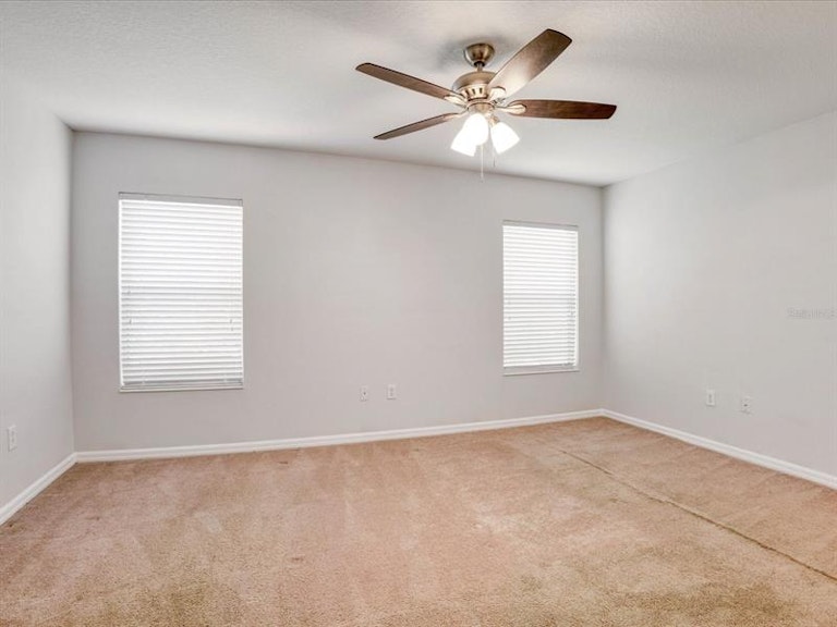 Photo 21 of 30 - 8818 Red Beechwood Ct, Riverview, FL 33578