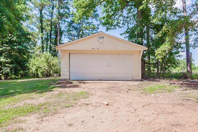 Photo 20 of 26 - 11673 Matthews Trl, Hampton, GA 30228