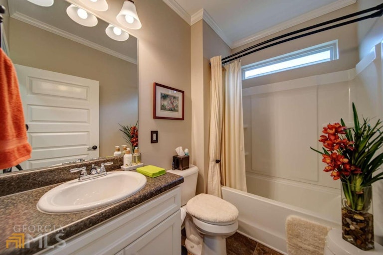 Photo 20 of 35 - 203 Woodford Dr, Canton, GA 30115