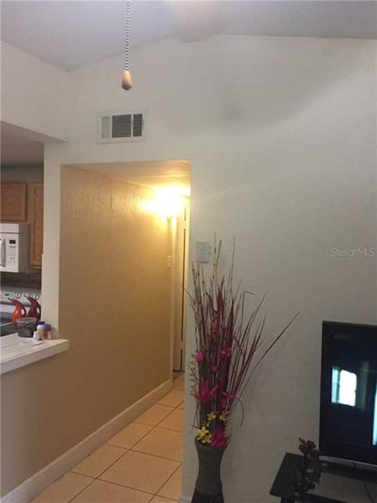 Photo 3 of 6 - 3903 W Norfolk St, Tampa, FL 33614