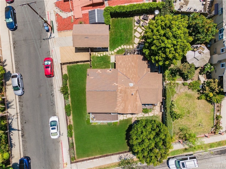Photo 33 of 33 - 596 E 67th St, Inglewood, CA 90302