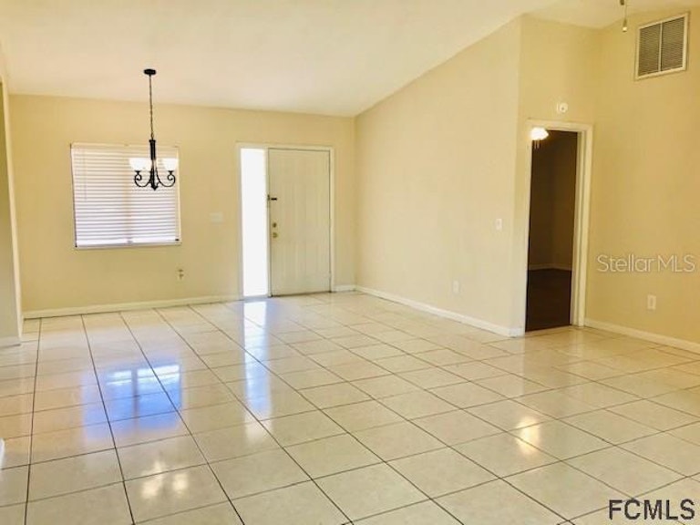 Photo 5 of 26 - 43 Bayside Dr, Palm Coast, FL 32137