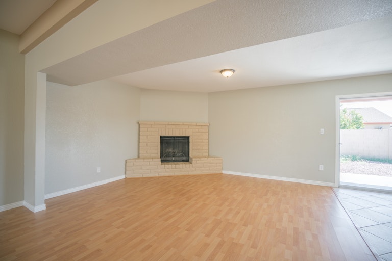 Photo 10 of 28 - 4147 W Poinsettia Dr, Phoenix, AZ 85029