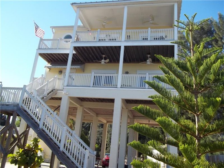 Photo 7 of 25 - 6809 Driftwood Dr, Hudson, FL 34667