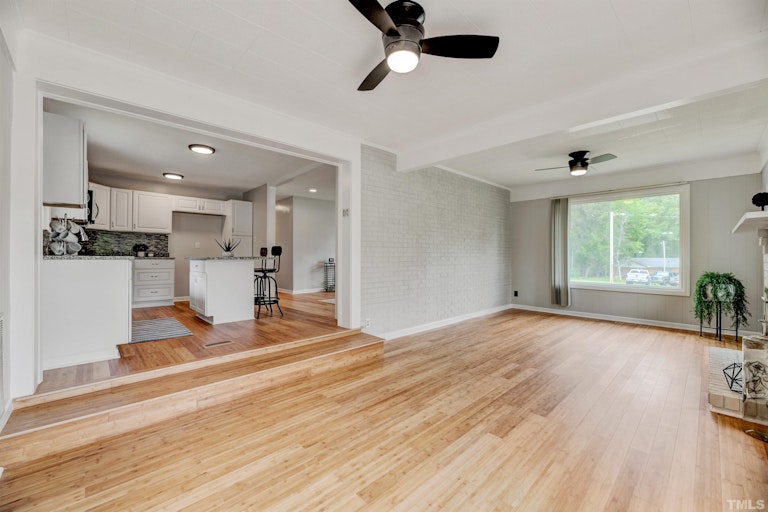Photo 16 of 36 - 818 Shannon Dr, Chapel Hill, NC 27516