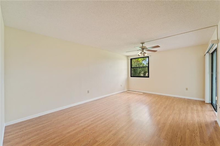 Photo 18 of 41 - 3518 Richwood Link #52, Sarasota, FL 34235