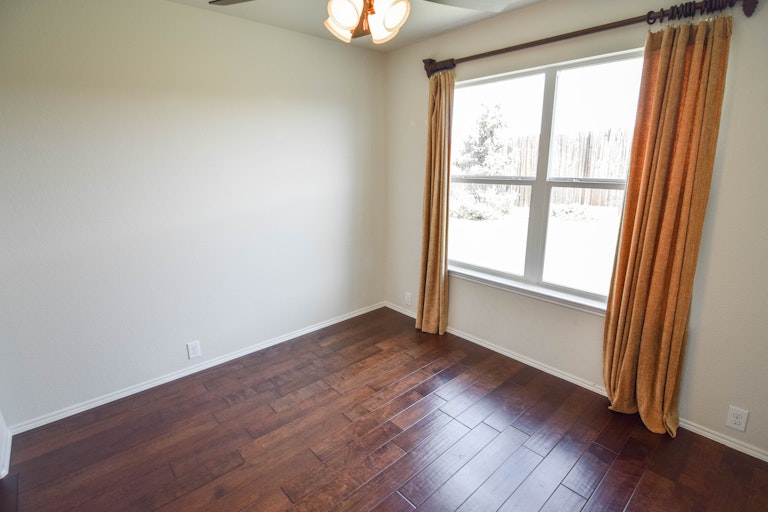 Photo 23 of 37 - 15964 Avenel Way, Fort Worth, TX 76177