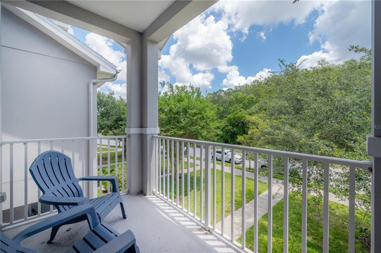 Photo 9 of 53 - 9417 Cavendish Dr #101, Tampa, FL 33626
