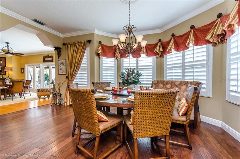 Photo 13 of 25 - 8918 Jonathan Manor Dr, Orlando, FL 32819