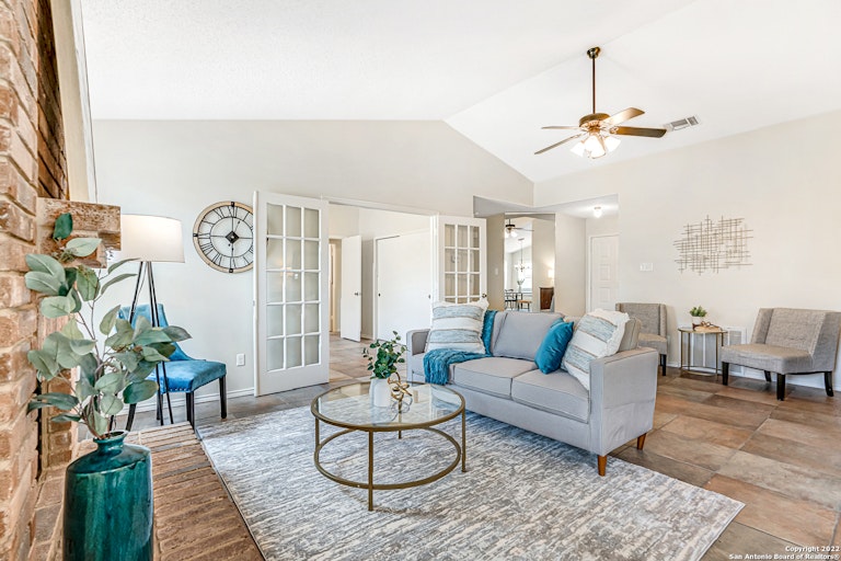 Photo 11 of 35 - 7418 Windbridge, San Antonio, TX 78250