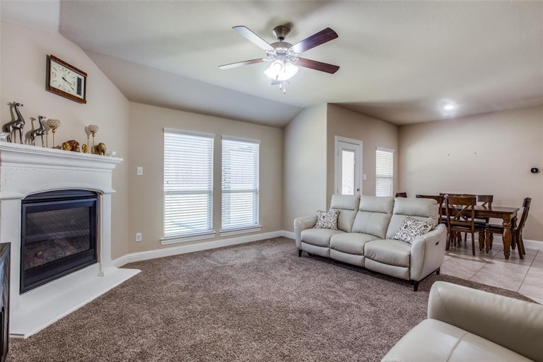 Photo 9 of 25 - 3720 Kendall, Melissa, TX 75454
