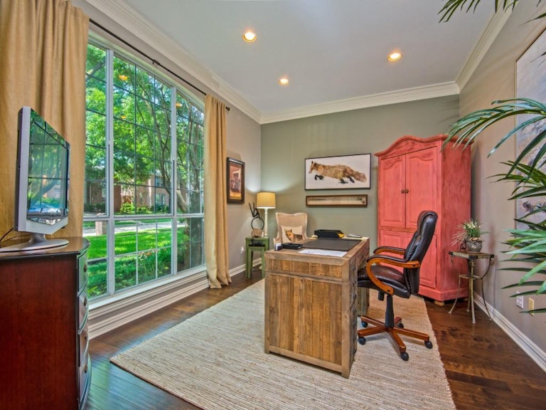 Photo 5 of 36 - 6205 Wittmore Pl, Plano, TX 75093