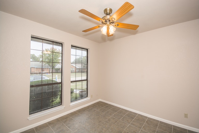 Photo 23 of 30 - 3813 Bond St, Rowlett, TX 75088