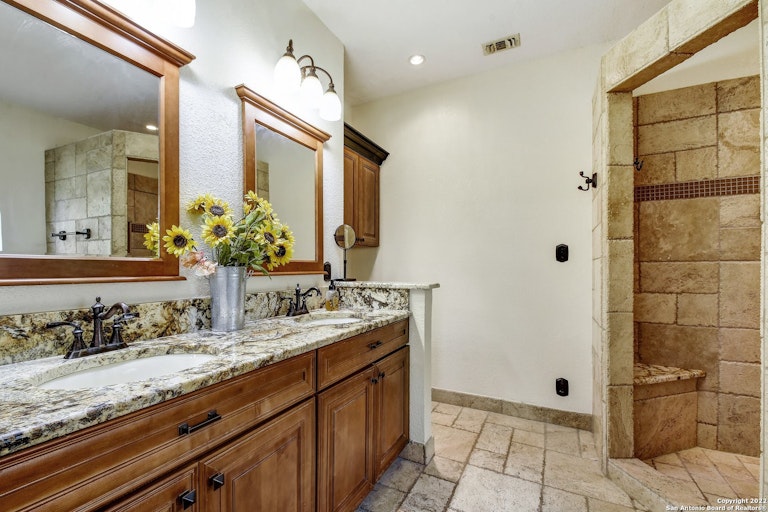 Photo 25 of 51 - 1359 E Ammann Rd, Bulverde, TX 78163