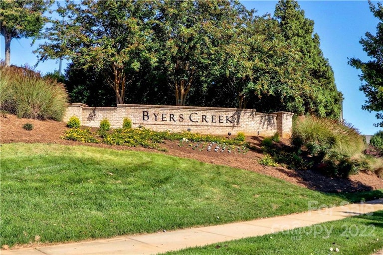 Photo 38 of 40 - 140 W Morehouse Ave, Mooresville, NC 28117