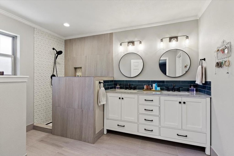 Photo 17 of 26 - 2117 Newcastle Cir, Plano, TX 75075