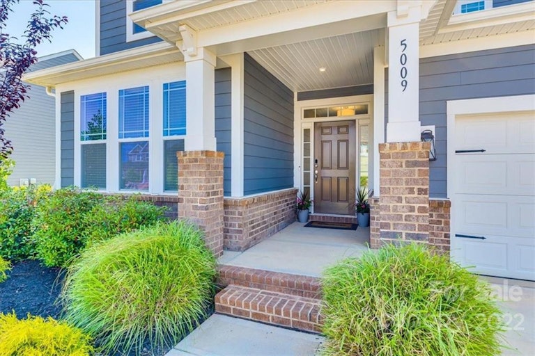 Photo 2 of 48 - 5009 Millbridge Pkwy, Waxhaw, NC 28173