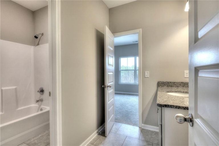 Photo 29 of 34 - 301 Melody Ln, Cartersville, GA 30121