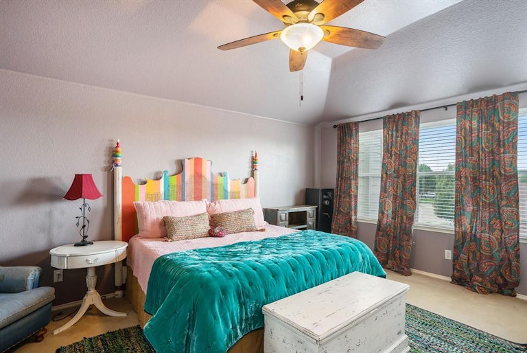 Photo 21 of 34 - 5901 Westgate Dr, Fort Worth, TX 76179