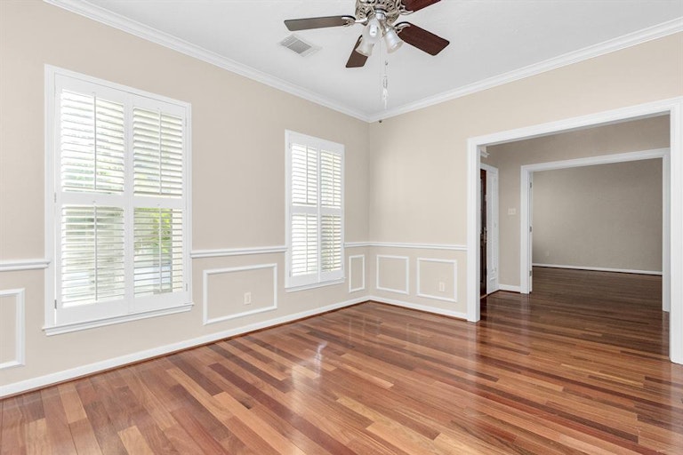 Photo 10 of 33 - 610 Ironwood Dr, Richmond, TX 77406