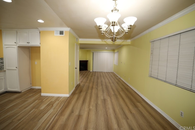 Photo 12 of 18 - 19231 Sherman Way #37, Reseda, CA 91335