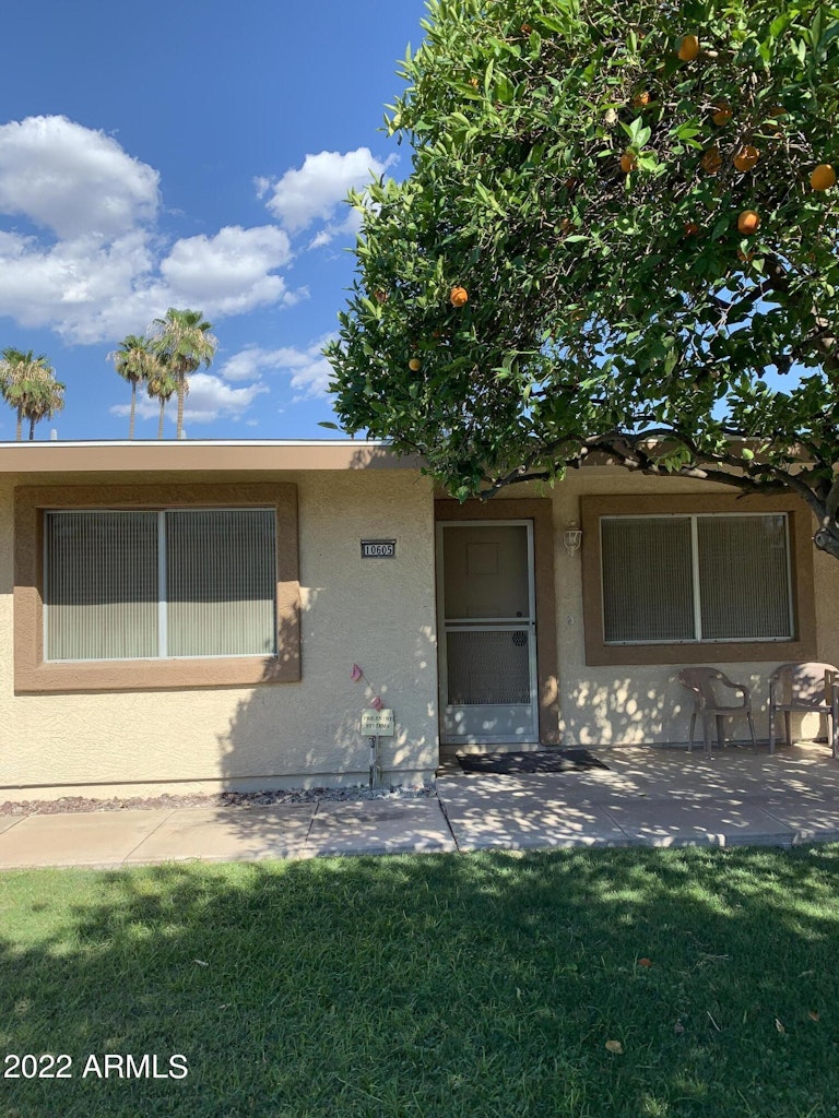 Photo 1 of 12 - 10605 W Coggins Dr, Sun City, AZ 85351