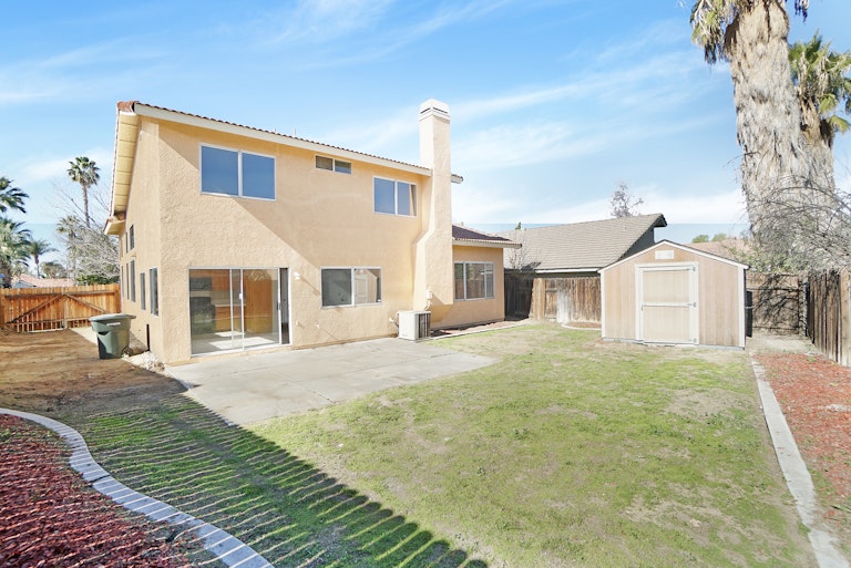Photo 6 of 17 - 1625 Arroyo Viejo Dr, San Jacinto, CA 92583