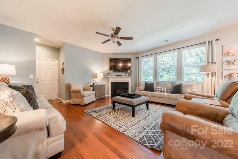Photo 12 of 38 - 5726 Kildare Ct, Belmont, NC 28012
