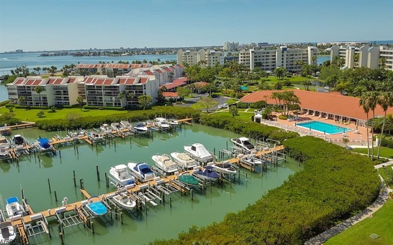 Photo 21 of 25 - 7892 Sailboat Key Blvd S #505, South Pasadena, FL 33707