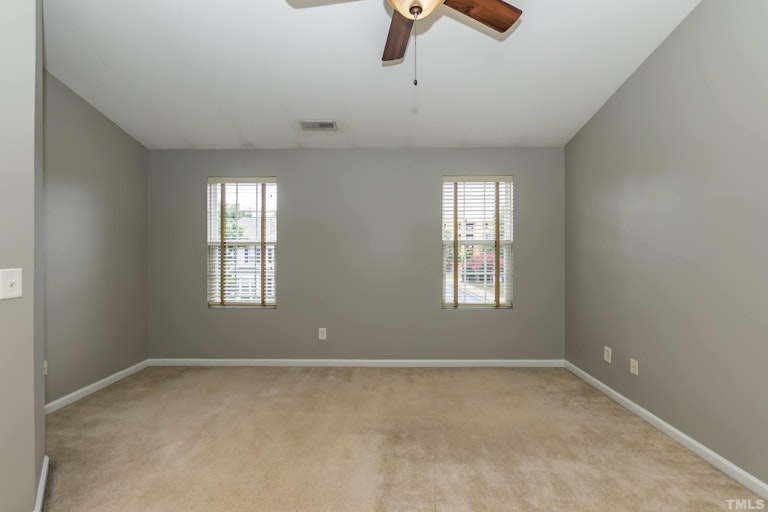 Photo 15 of 21 - 895 Cupola Dr, Raleigh, NC 27603